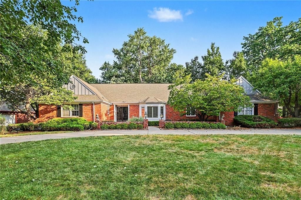 3518 W 100th Terrace, Leawood, KS 66206