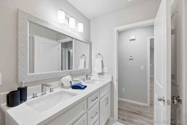 20109 E 37th Place S, Broken Arrow, OK 74014