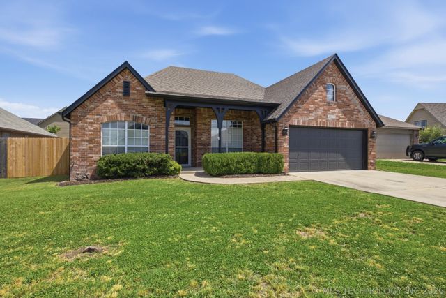 20109 E 37th Place S, Broken Arrow, OK 74014