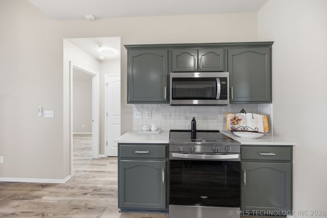20109 E 37th Place S, Broken Arrow, OK 74014