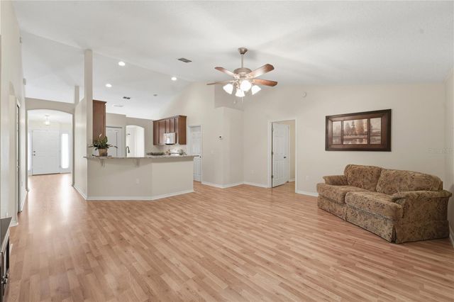 712 CYPRESS OAK CIRCLE, Deland, FL 32720