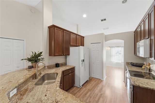 712 CYPRESS OAK CIRCLE, Deland, FL 32720