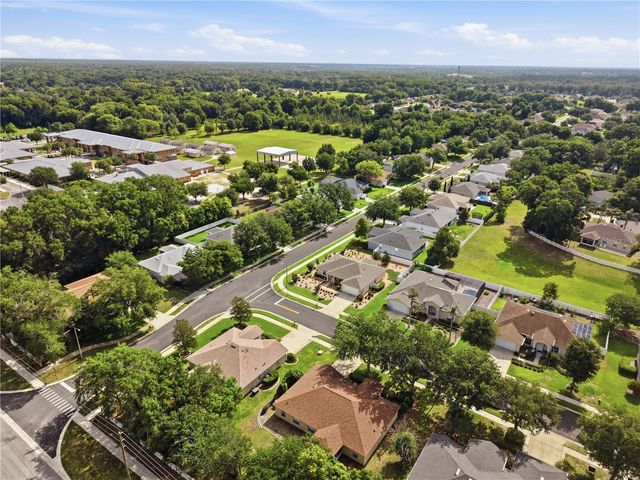 712 CYPRESS OAK CIRCLE, Deland, FL 32720