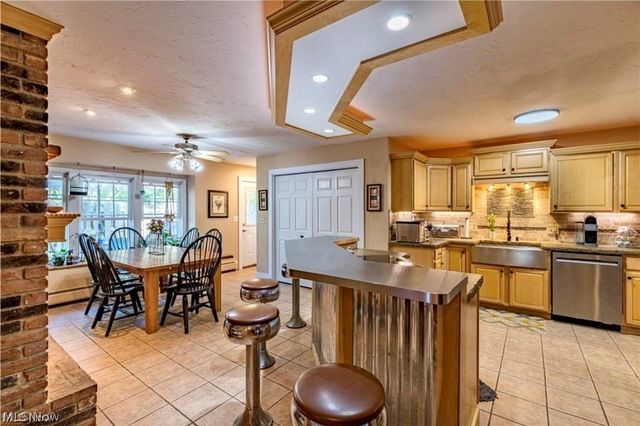 8803 Evergreen Drive, Mentor, OH 44060
