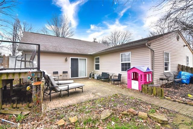 8803 Evergreen Drive, Mentor, OH 44060