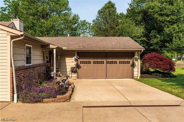 8803 Evergreen Drive, Mentor, OH 44060