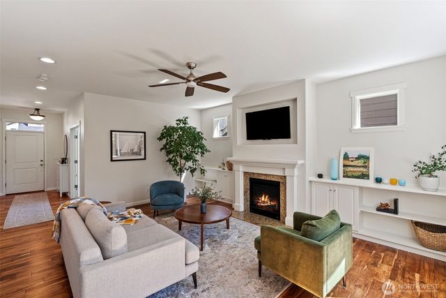 11240 Borgen Loop, Gig Harbor, WA 98332