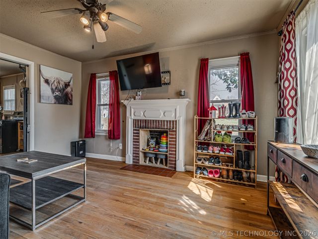 1024 N Main Street, Sand Springs, OK 74063
