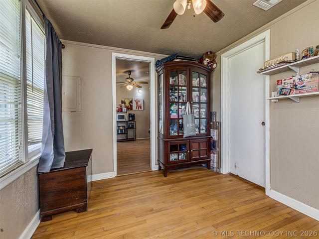 1024 N Main Street, Sand Springs, OK 74063