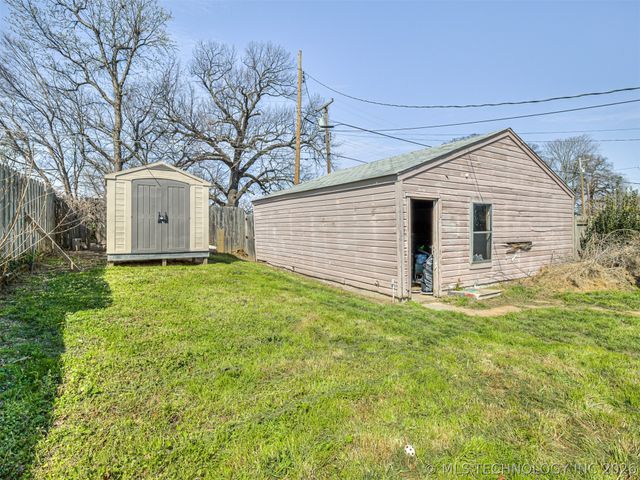 1024 N Main Street, Sand Springs, OK 74063