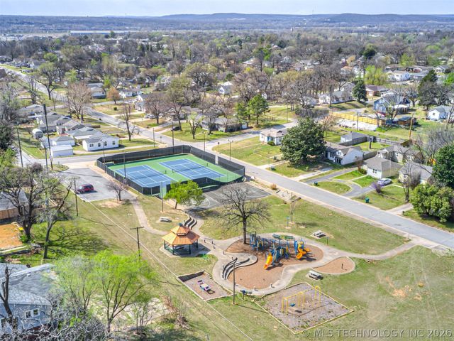 1024 N Main Street, Sand Springs, OK 74063