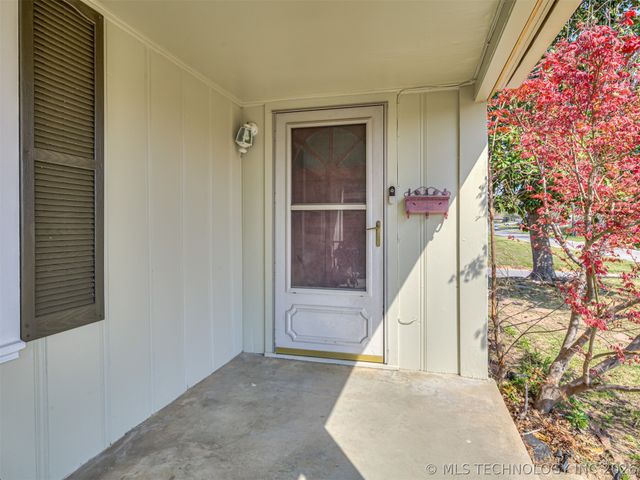 1024 N Main Street, Sand Springs, OK 74063