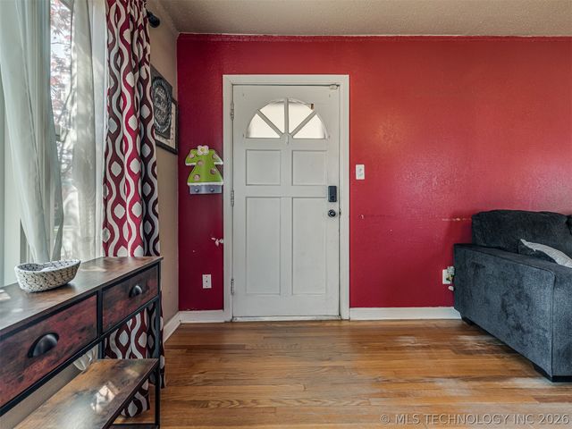 1024 N Main Street, Sand Springs, OK 74063