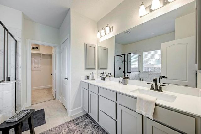 1721 Foxglove CIR, Lockhart, TX 78644