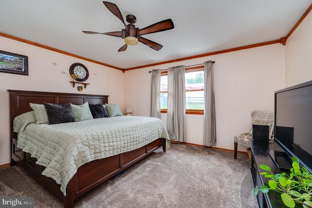 128 HILL RD, Blandon, PA 19510