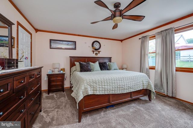 128 HILL RD, Blandon, PA 19510