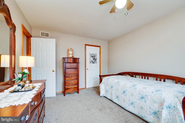 128 HILL RD, Blandon, PA 19510