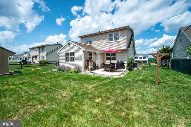 128 HILL RD, Blandon, PA 19510