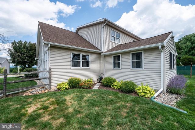 128 HILL RD, Blandon, PA 19510