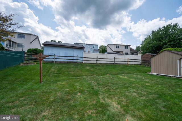128 HILL RD, Blandon, PA 19510