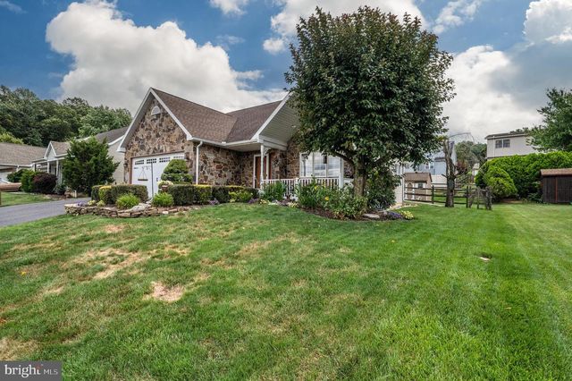 128 HILL RD, Blandon, PA 19510