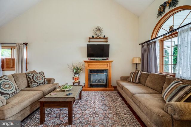 128 HILL RD, Blandon, PA 19510