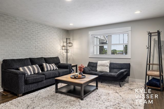 2412 Lake Drive, East Grand Rapids, MI 49506