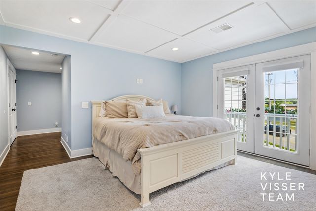 2412 Lake Drive, East Grand Rapids, MI 49506