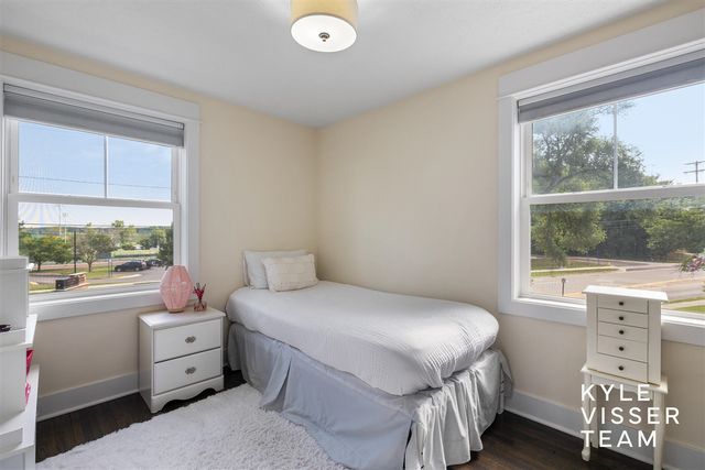 2412 Lake Drive, East Grand Rapids, MI 49506