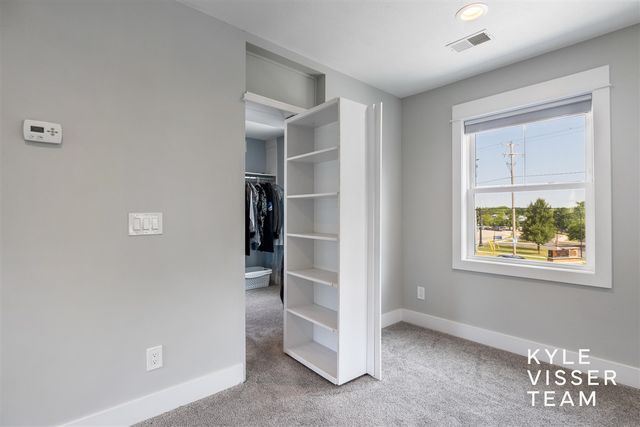 2412 Lake Drive, East Grand Rapids, MI 49506