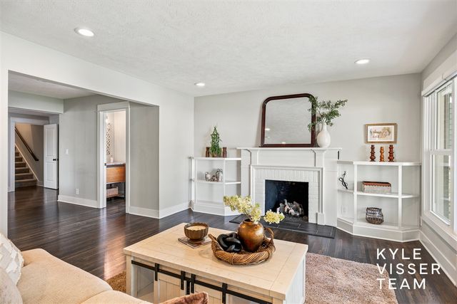 2412 Lake Drive, East Grand Rapids, MI 49506