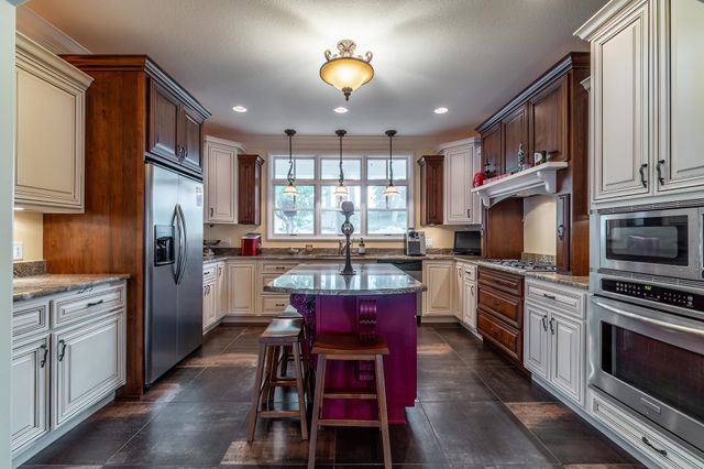 10060 E 600 S, Wolcottville, IN 46747