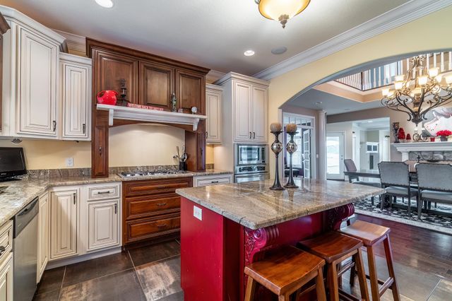 10060 E 600 S, Wolcottville, IN 46747