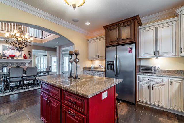 10060 E 600 S, Wolcottville, IN 46747