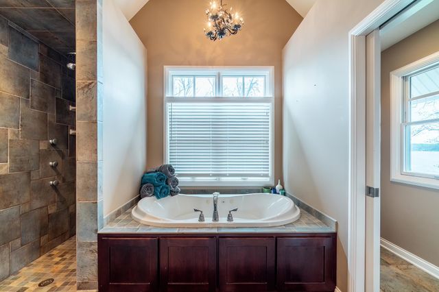 10060 E 600 S, Wolcottville, IN 46747