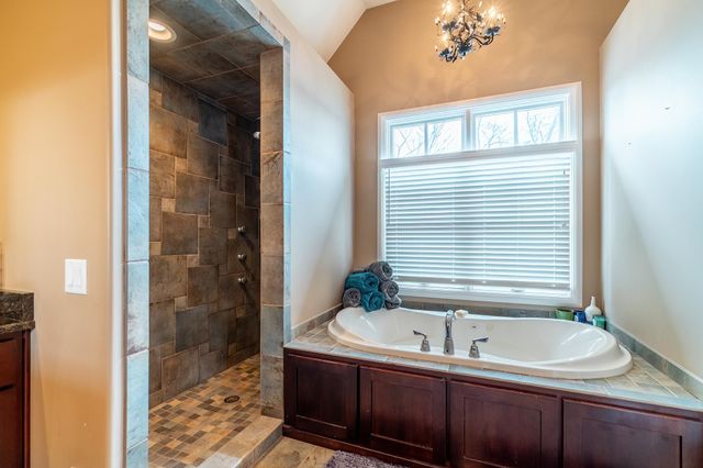 10060 E 600 S, Wolcottville, IN 46747