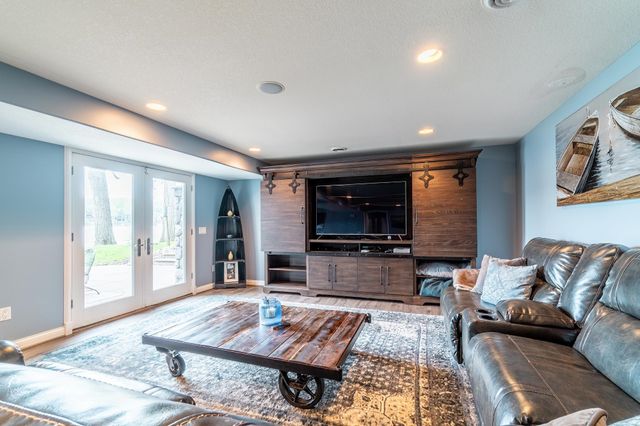 10060 E 600 S, Wolcottville, IN 46747
