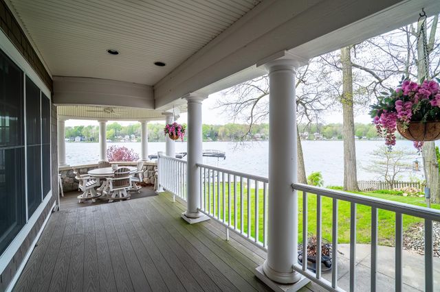 10060 E 600 S, Wolcottville, IN 46747