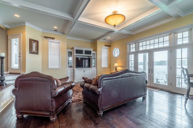 10060 E 600 S, Wolcottville, IN 46747