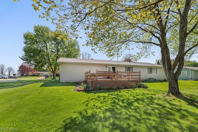 14281 Wade Drive NE, Hartville, OH 44632