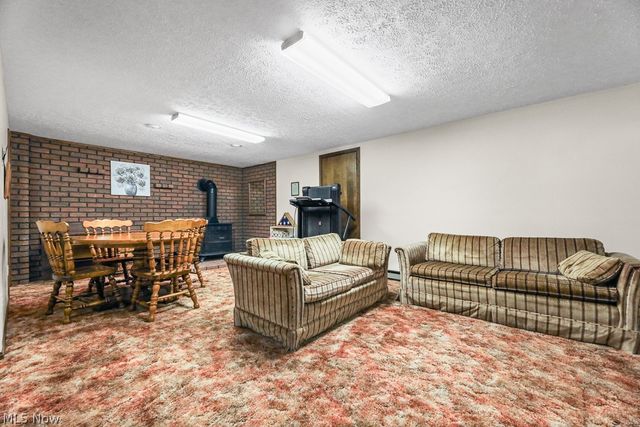 14281 Wade Drive NE, Hartville, OH 44632