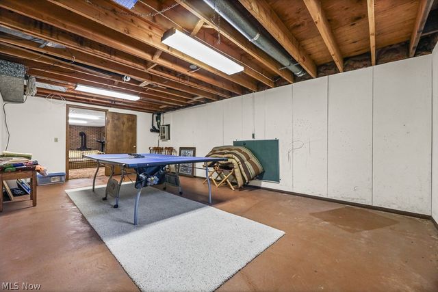 14281 Wade Drive NE, Hartville, OH 44632