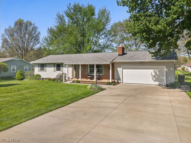 14281 Wade Drive NE, Hartville, OH 44632