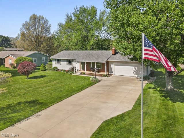 14281 Wade Drive NE, Hartville, OH 44632
