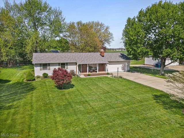 14281 Wade Drive NE, Hartville, OH 44632