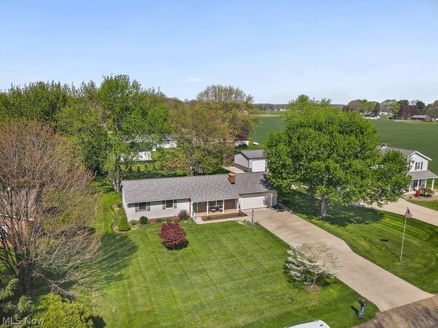 14281 Wade Drive NE, Hartville, OH 44632