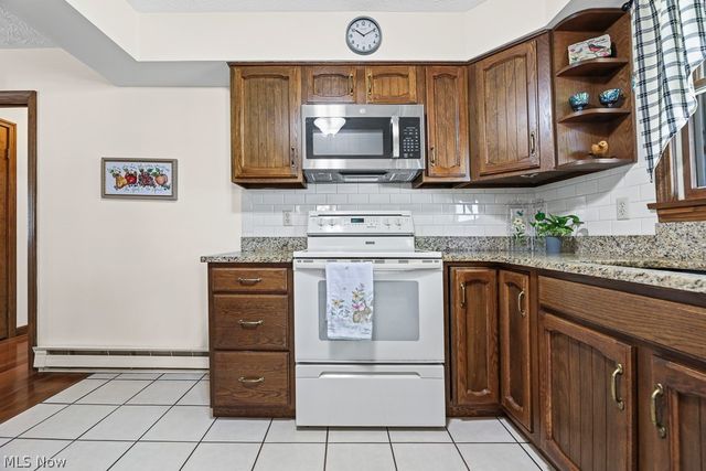 14281 Wade Drive NE, Hartville, OH 44632