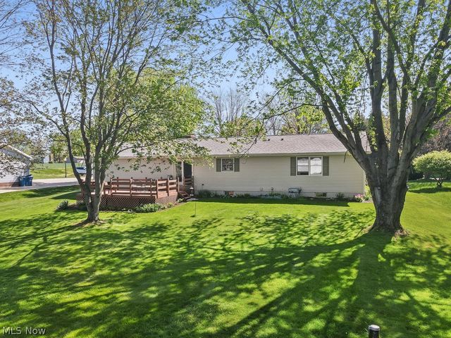 14281 Wade Drive NE, Hartville, OH 44632