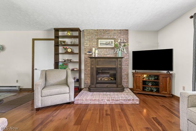 14281 Wade Drive NE, Hartville, OH 44632