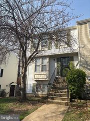 246 RED JADE DR #13-5, Upper Marlboro, MD 20774